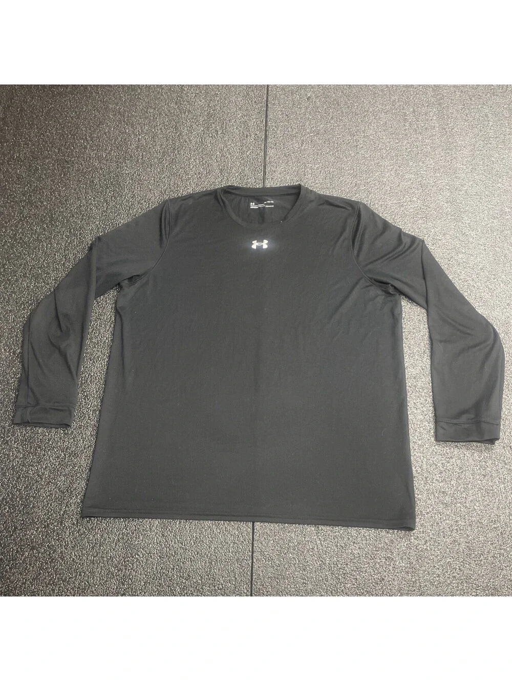 Under Armour HeatGear Long Sleeve Men's Black XL lightweight Thin Shirt